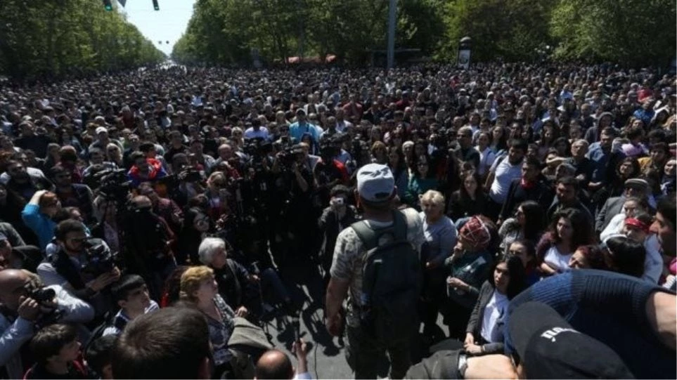 Έντονη αποσταθεροποίηση στην Αρμενία λόγω πρώην προέδρου Σαρκισιάν